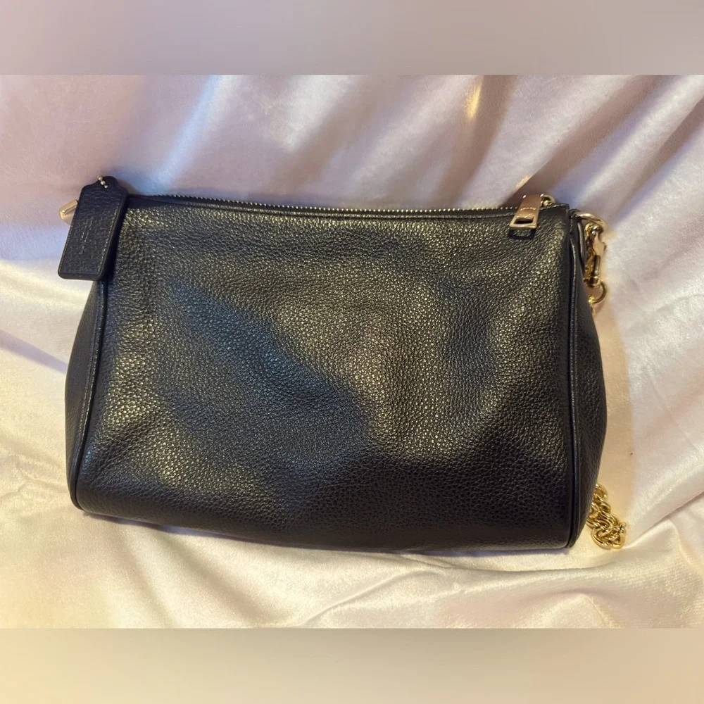 Coach Chain 2 Way Bag- wristlet and shoulder bag - Picture 2 of 10